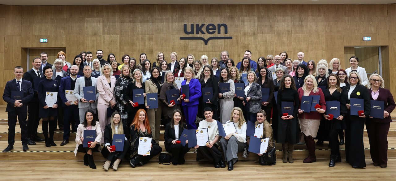 Zdjęcie Plebiscyt Krakowskiej 2025 (2)1b321d69-1382-45b8-80ac-8f94a2a6eb86.jpg w galerii Wielka Gala plebiscytu edukacyjnego Gazety Krakowskiej za nami!